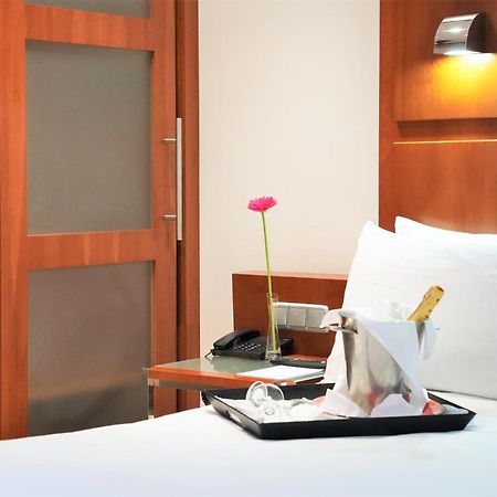 Port Azafata Valencia Otel Manises Dış mekan fotoğraf