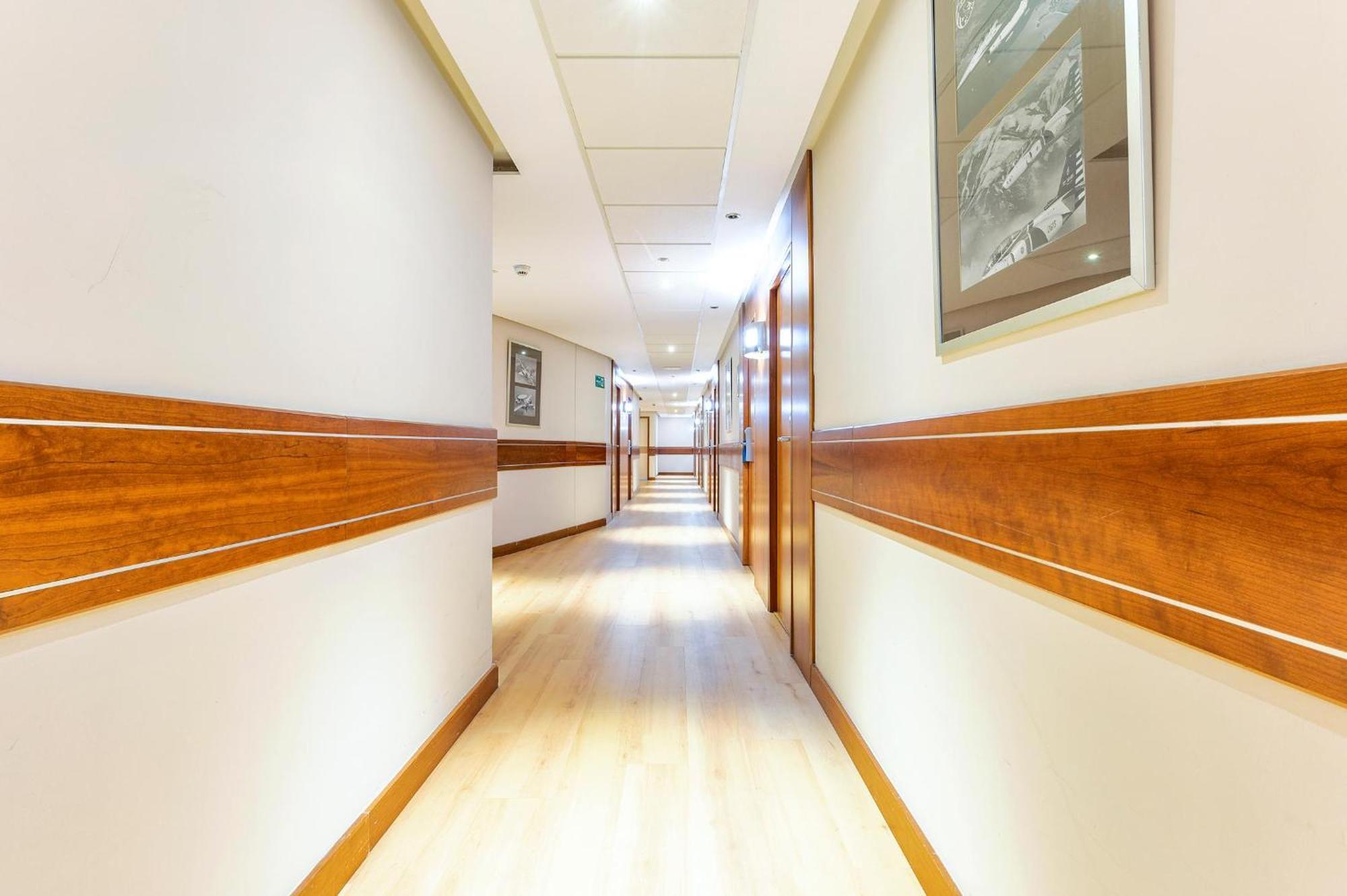 Port Azafata Valencia Otel Manises Dış mekan fotoğraf